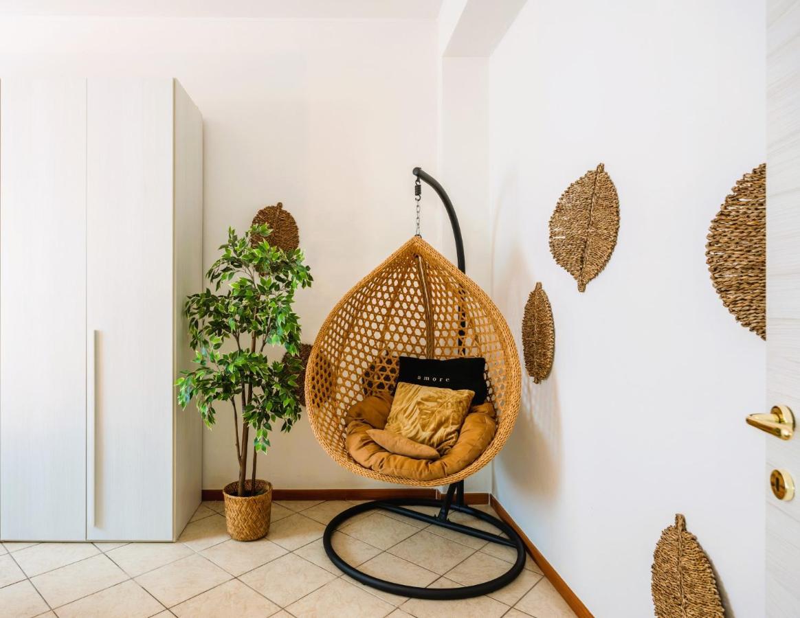 Elegant Citylife Apartment- Metro Access - Double Rooms Milano Esterno foto